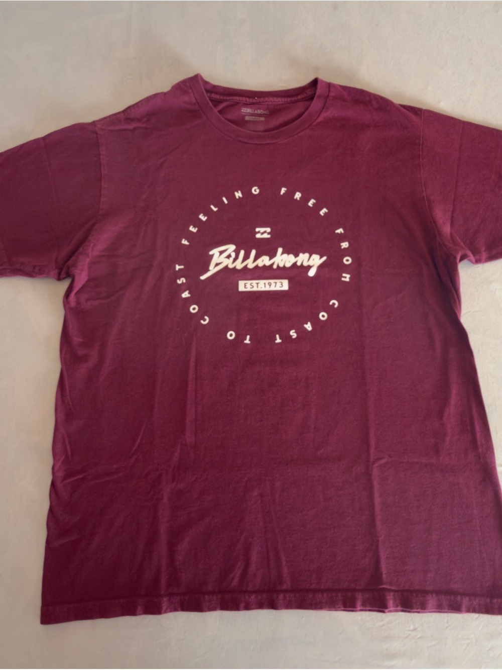 Billabong Men's Short Sleeve Tee in Maroon Wine with White Logo